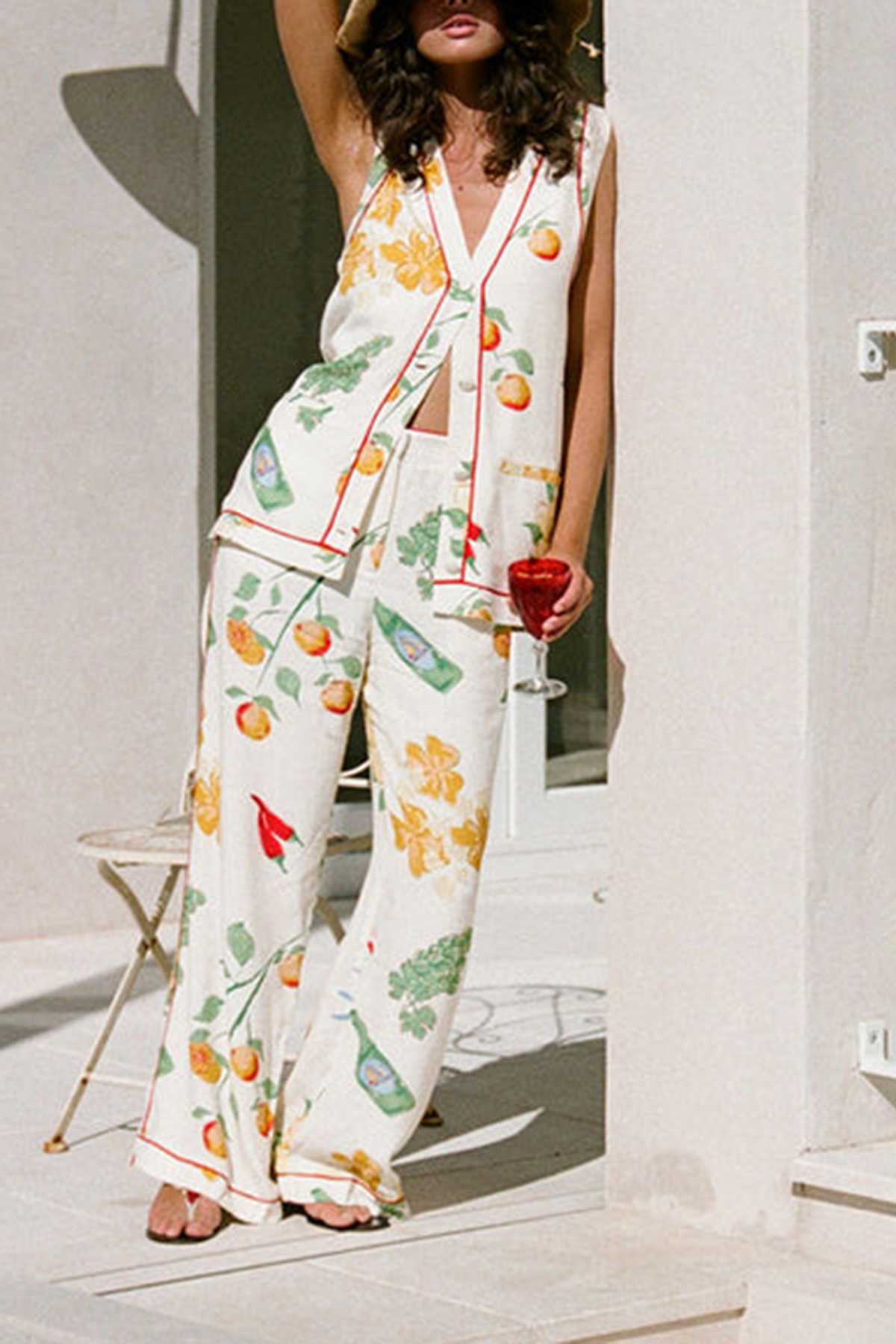 Floral Print Sleeveless Button Up Blouse