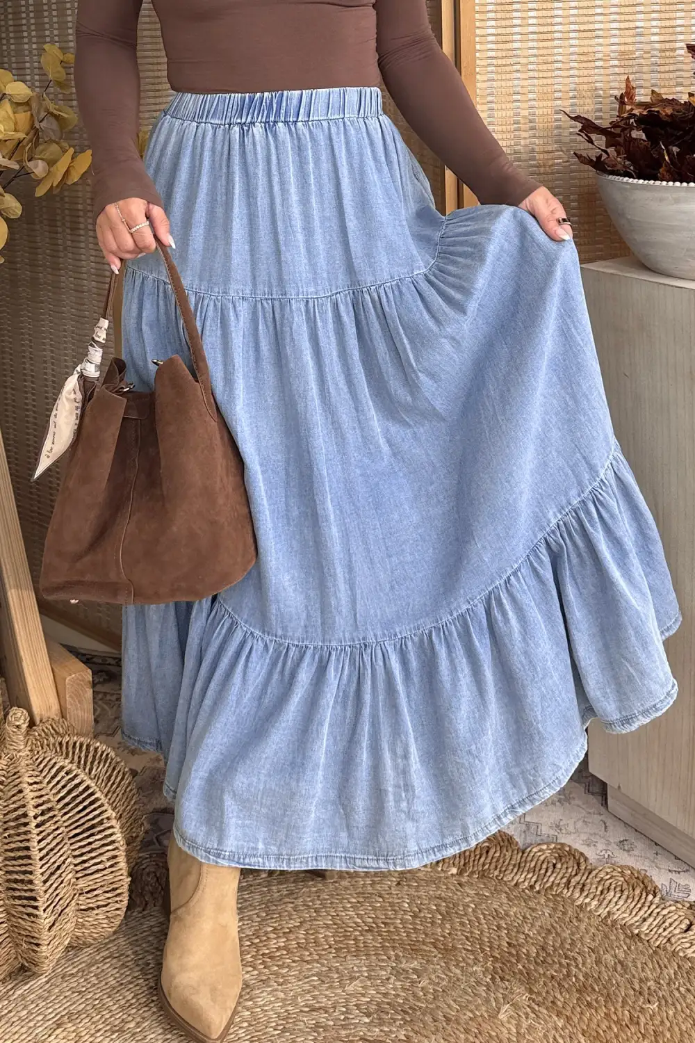 Sleek Flared Ruffle Trim Detail Skirt