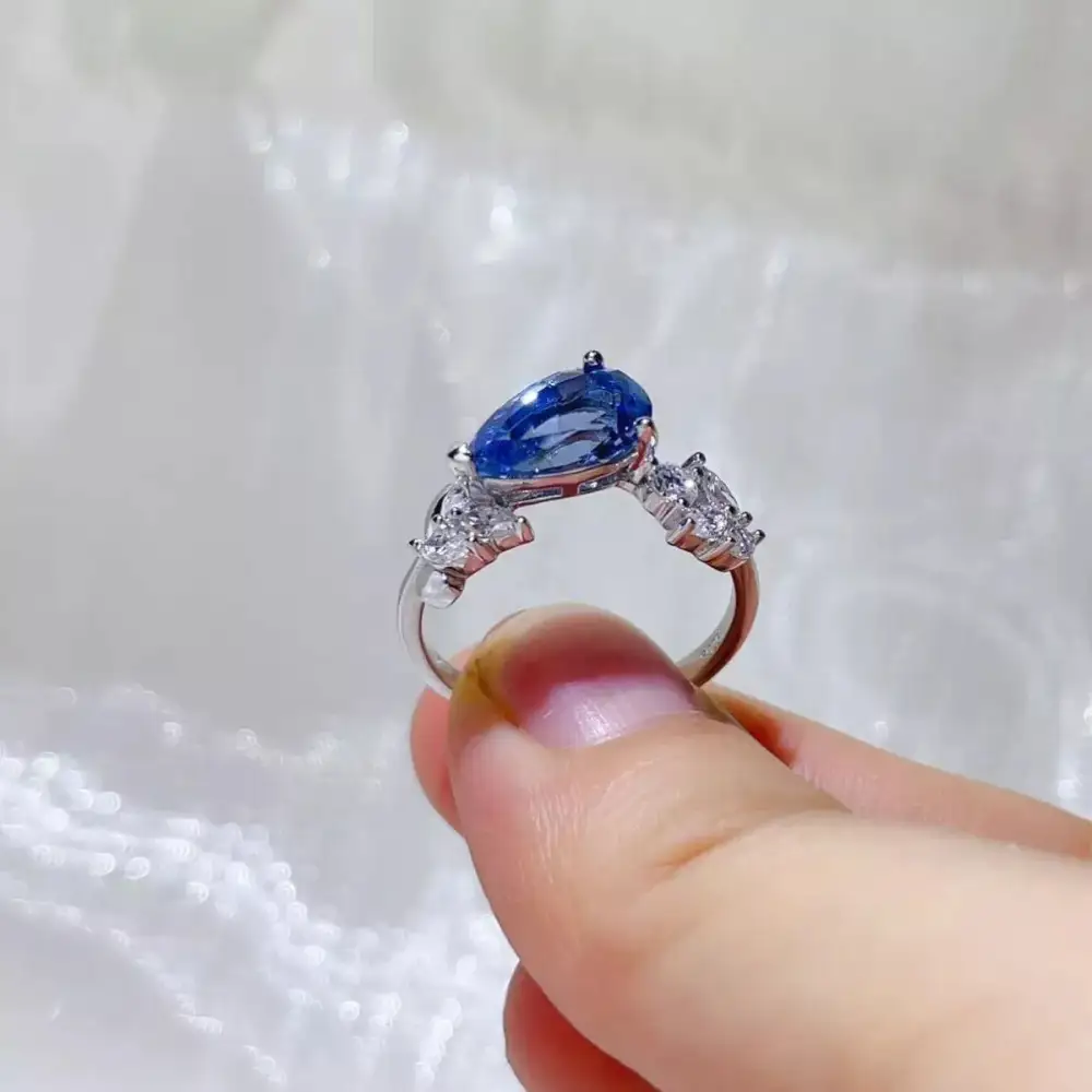 Sterling Silver Moissanite Smooth Ring