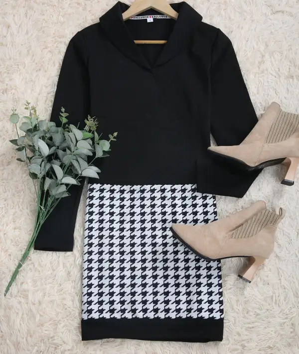 Elegant Black V-Neck Print Mini Dress