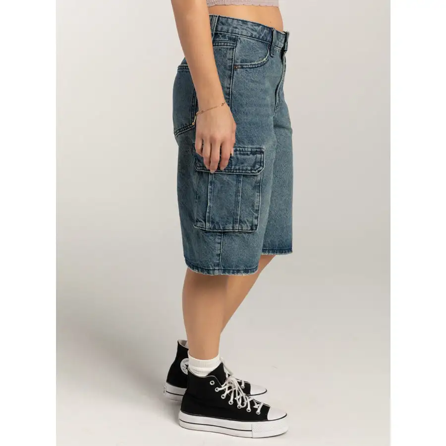 Refined Mid Rise Waist Denim Shorts with Pockets