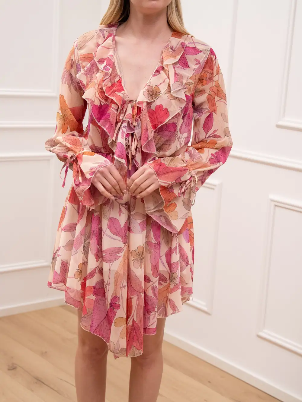 Ruffled V‑Neck Floral Print Long‑Sleeve Dress