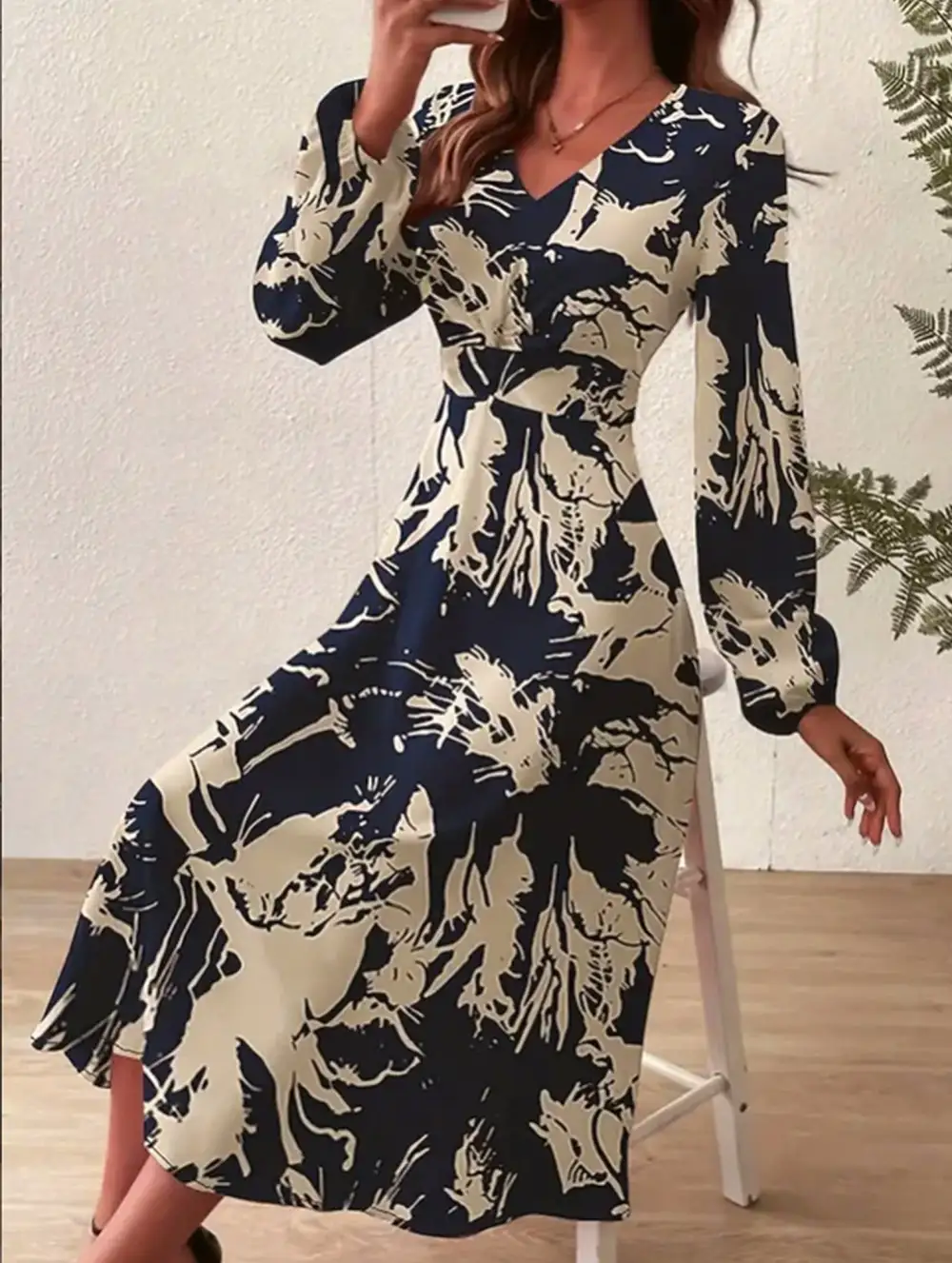 Relaxed Fit V-Neck Print Dress