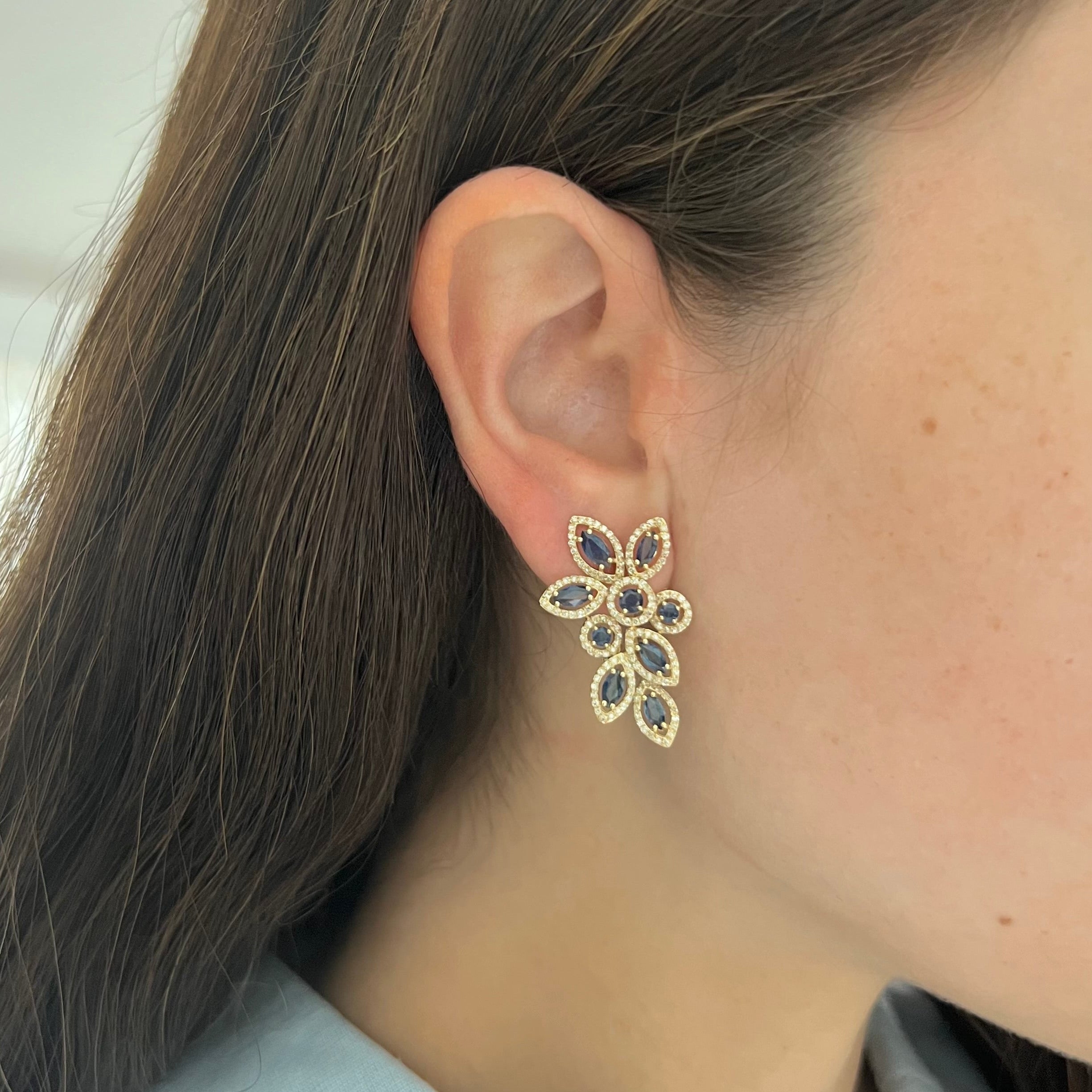 Openwork Bold Gem Detail Earrings