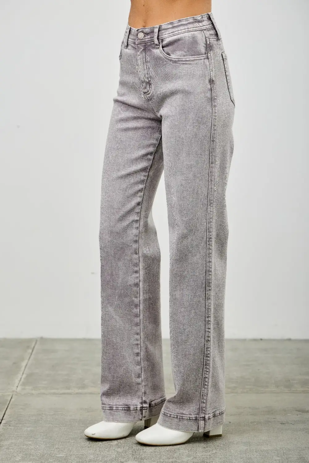 Relaxed High-Rise Slim-Fit Pocketed Stretch Wide Straight Jeans
