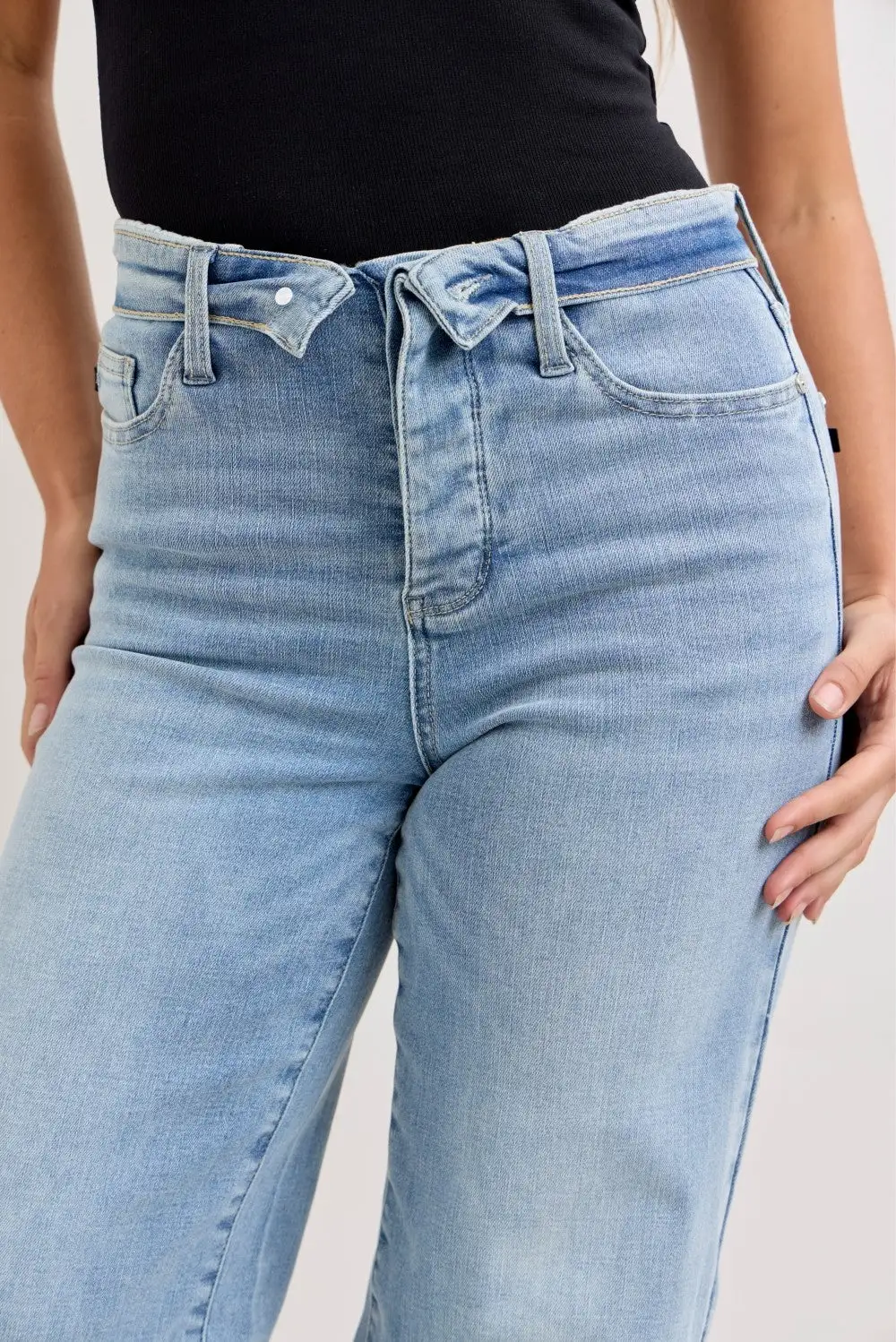 Mid Rise Wide Leg Jeans