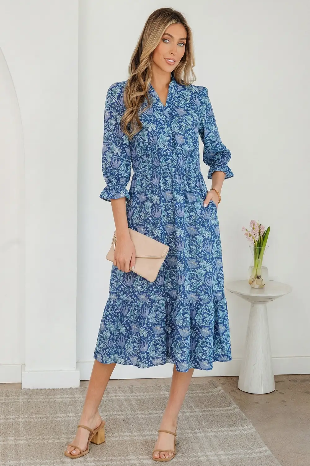 Lightweight Feel Floral Printed V Neck Dress