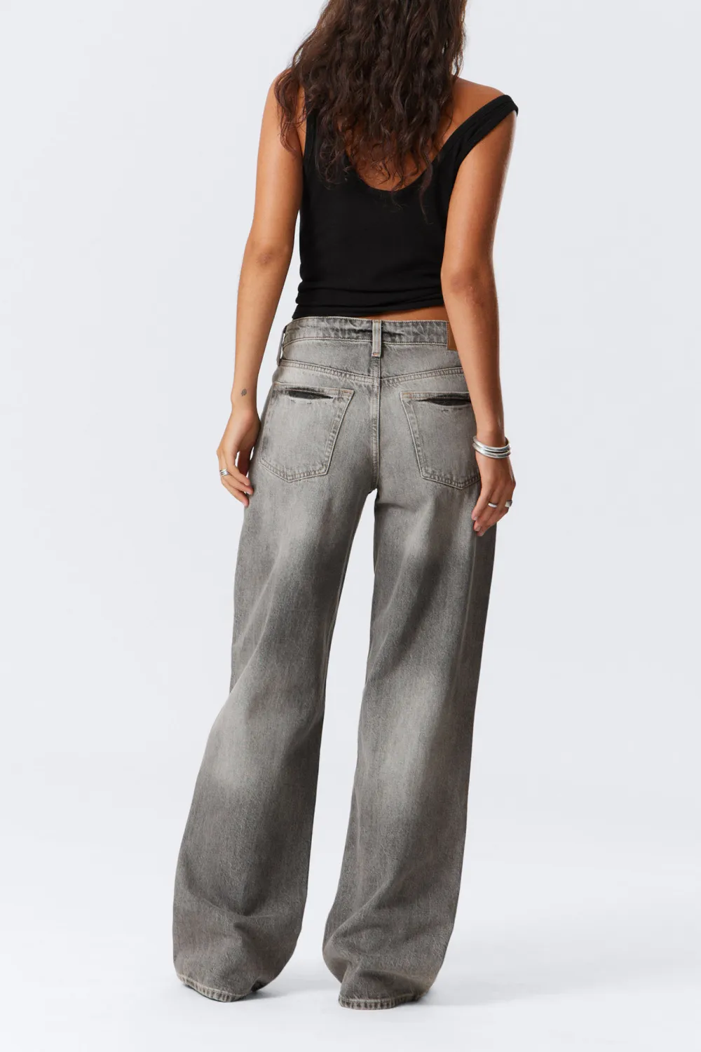 Pocketed Low Waist Jeans
