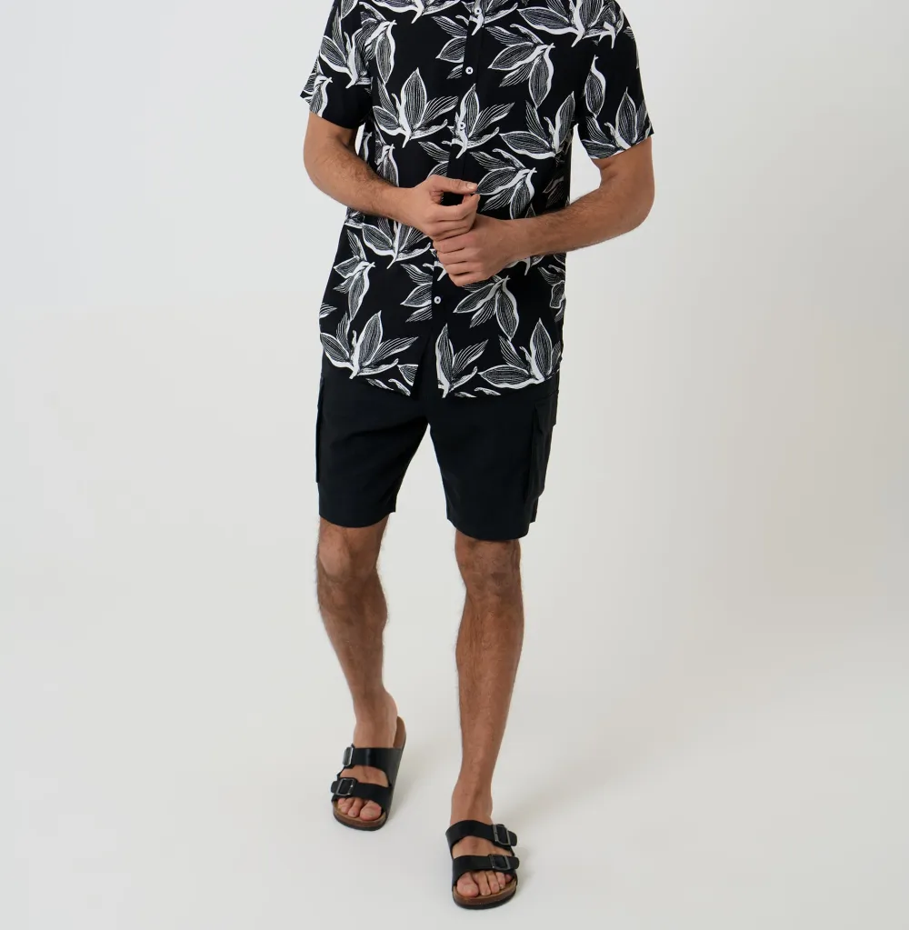 Men's Black Leaf Print Short Sleeve Shirt