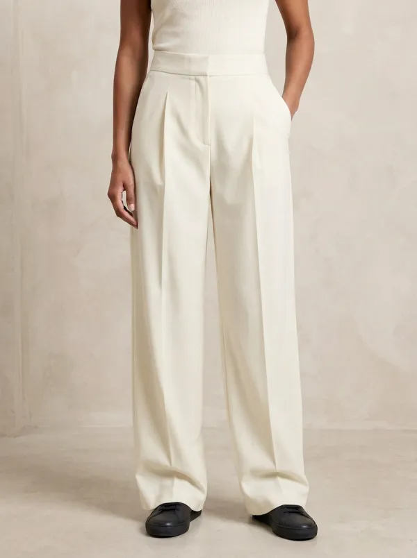 Tailored Finish Pleated Wide-Leg Trousers