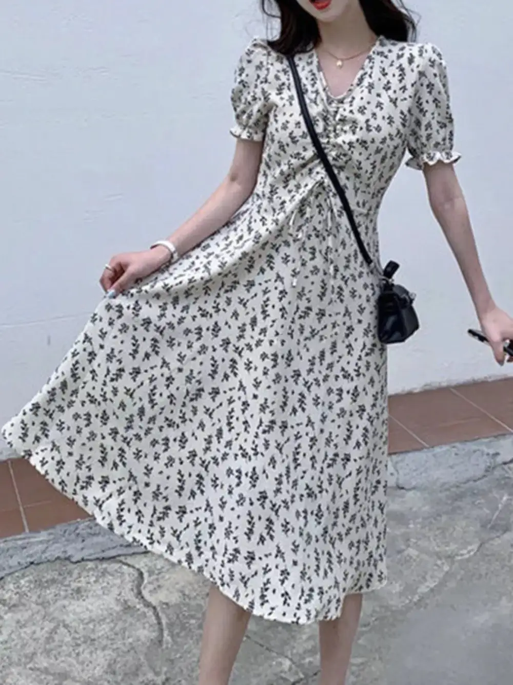 Floral Printed Puff Sleeve Midi Dress