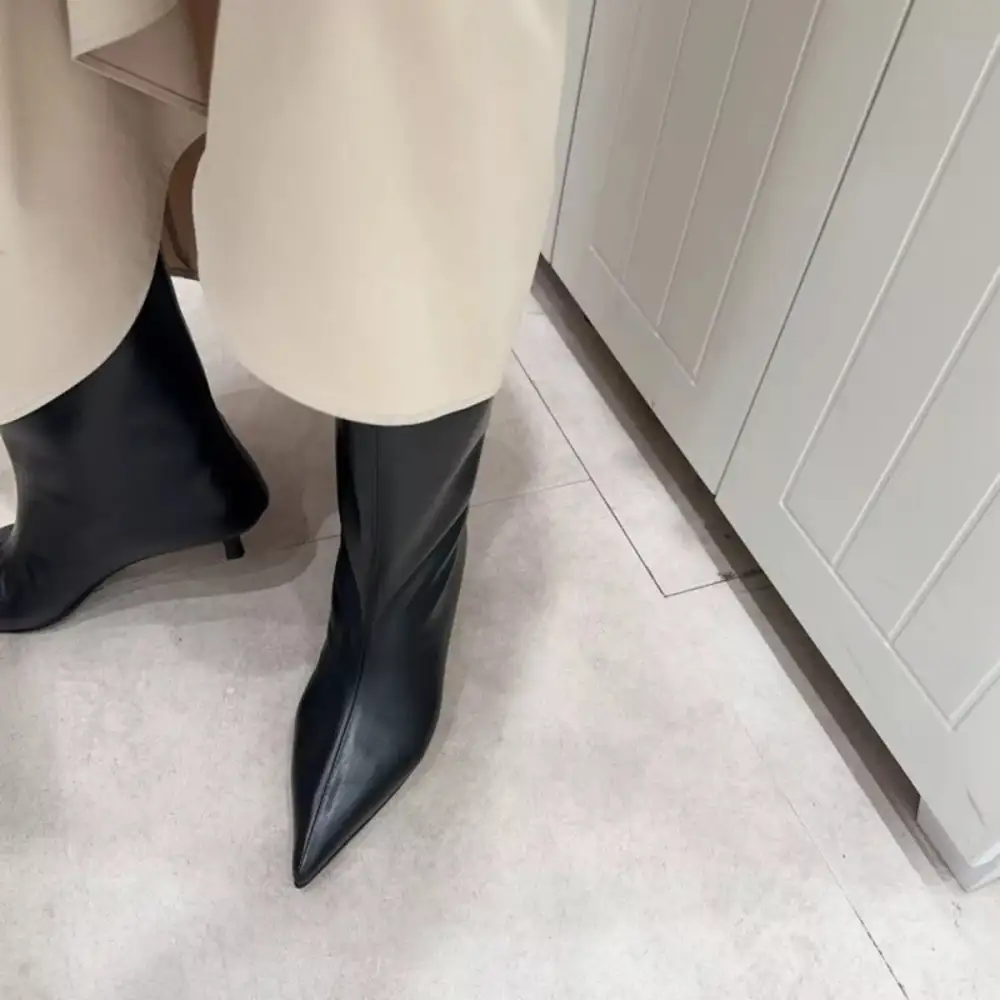 Textured Point Toe Kitten Heels Boots