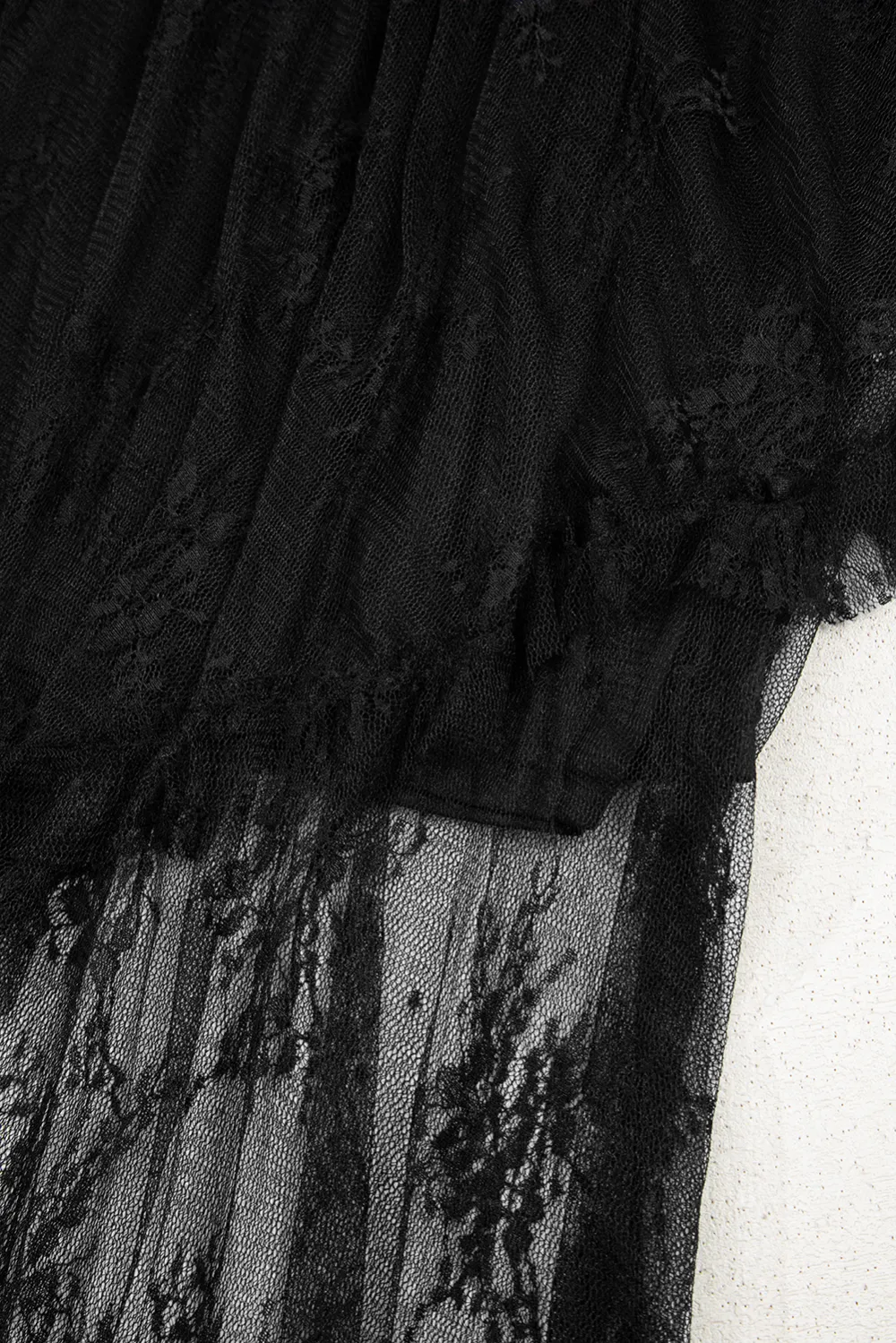 Quiet Essential Lace Skirt
