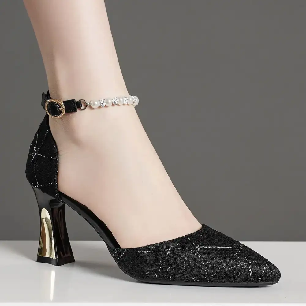 Elegant Pointed-Toe Classic Pumps