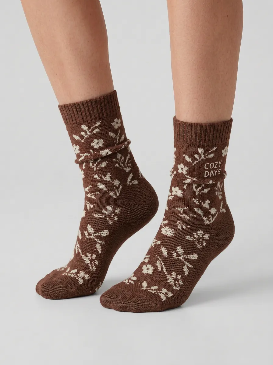 Versatile Floral Casual Socks