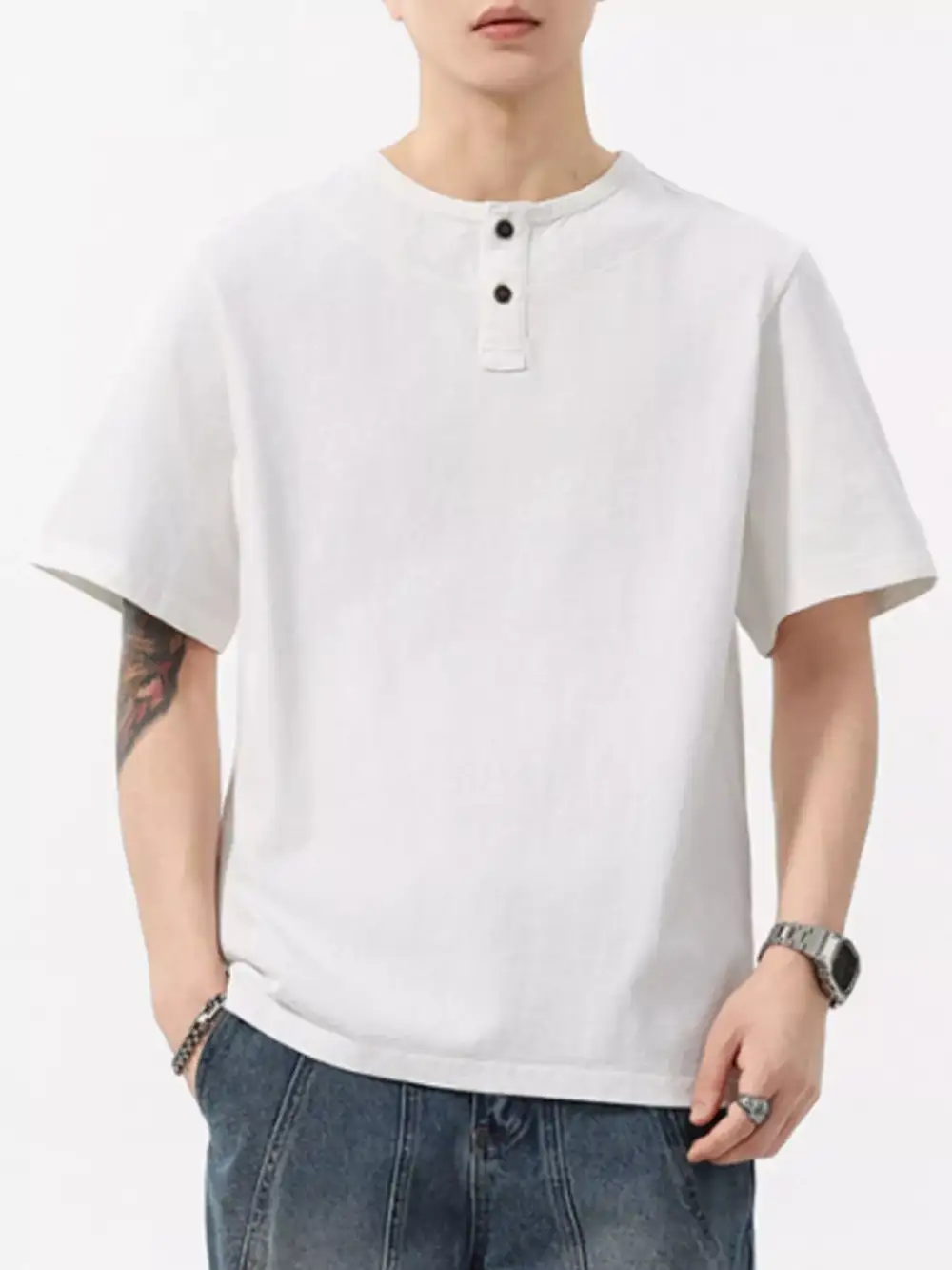 Clean Look Round Neck Short Sleeve T-Shirt