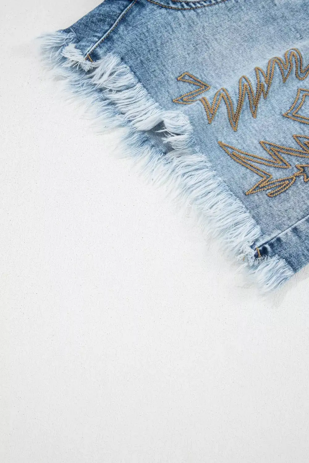 Western Embroidery Stud Denim Shorts
