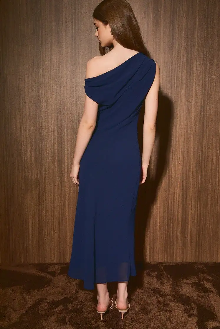 Asymmetrical Shoulder Midi Dress