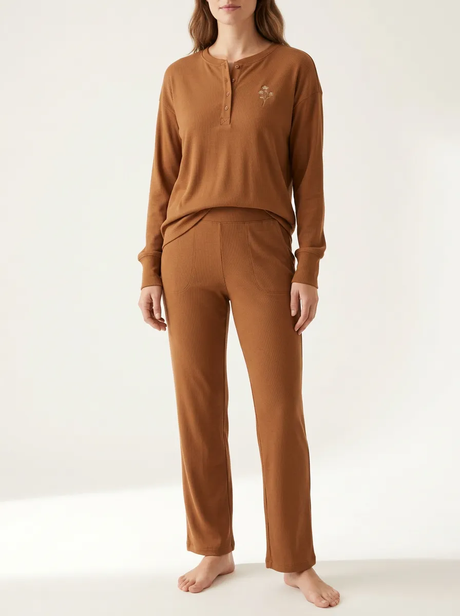 Women's Floral-Embroidered Ribbed Henley Curved-Pocket Lounge Set