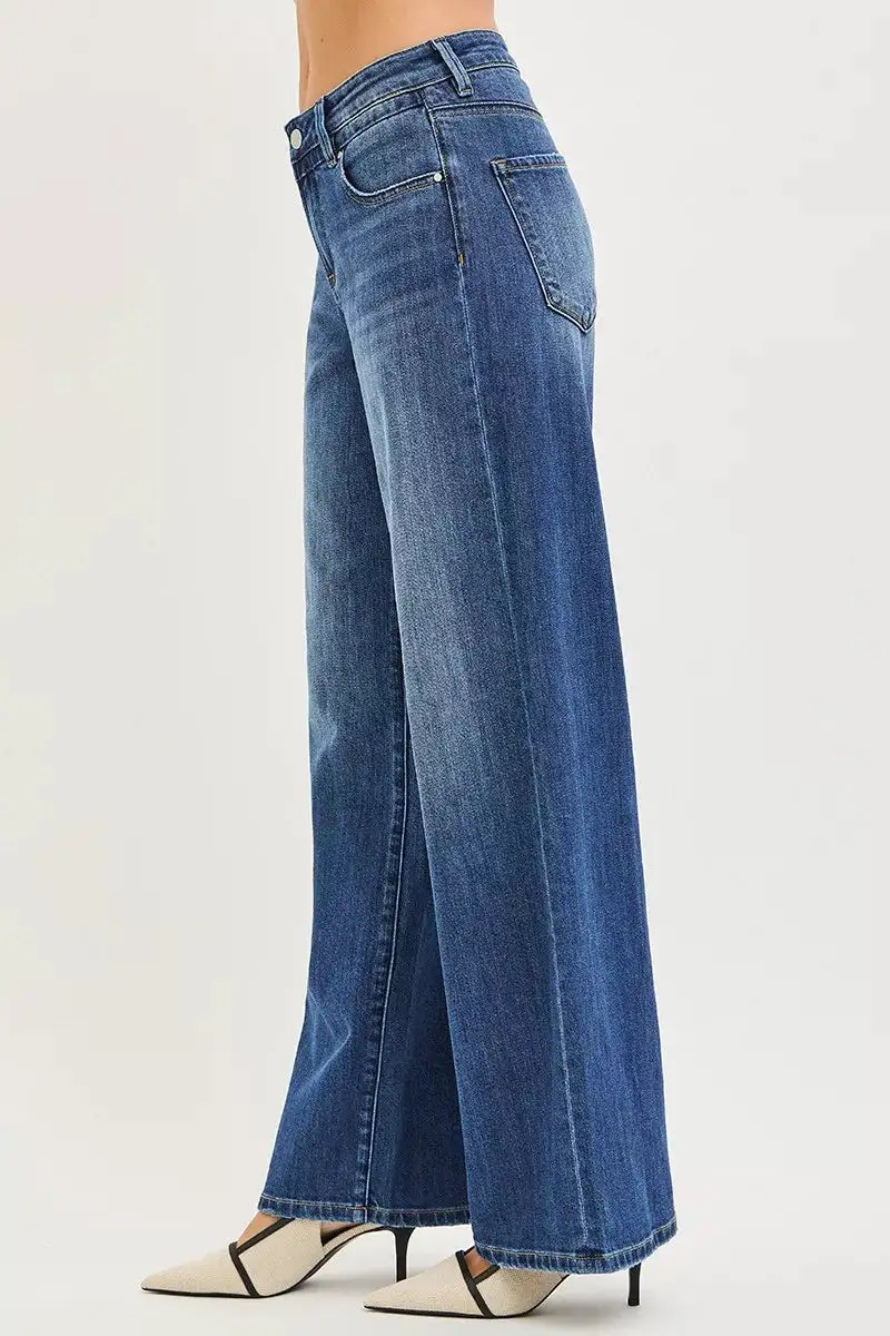 Textured Pocketed Denim Jeans