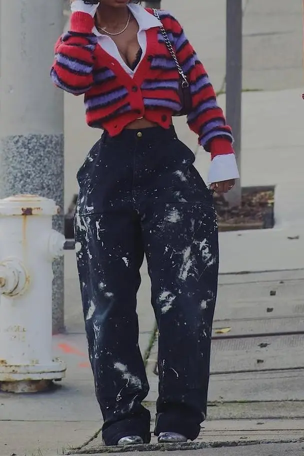 Mid-Rise Relaxed Jeans
