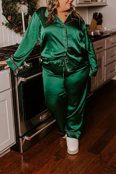 Feeling Luxurious Satin Pajama In Hunter Green Curves