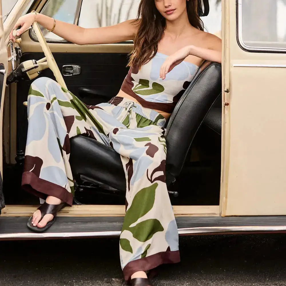 Wide-Leg Capri Women's Trousers