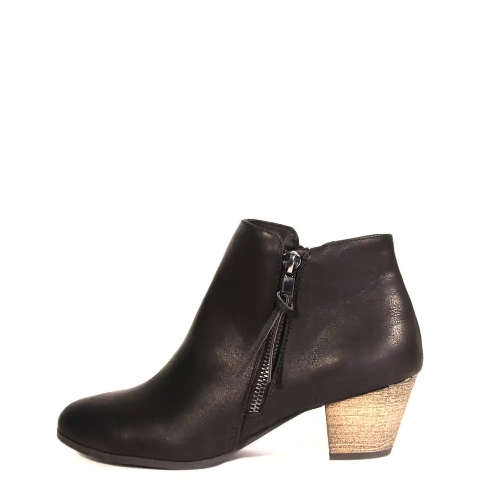 Faux Leather Side Zip Western Ankle Boots
