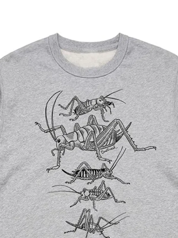 A versatile casual sports shirt with a simple insect-pattern design