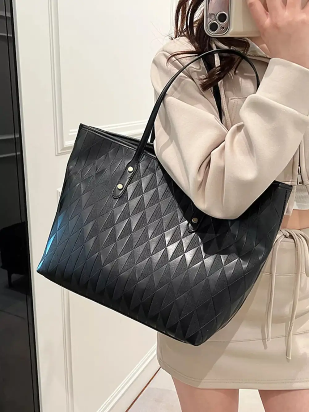 Cap Capacity Shoulder Bag