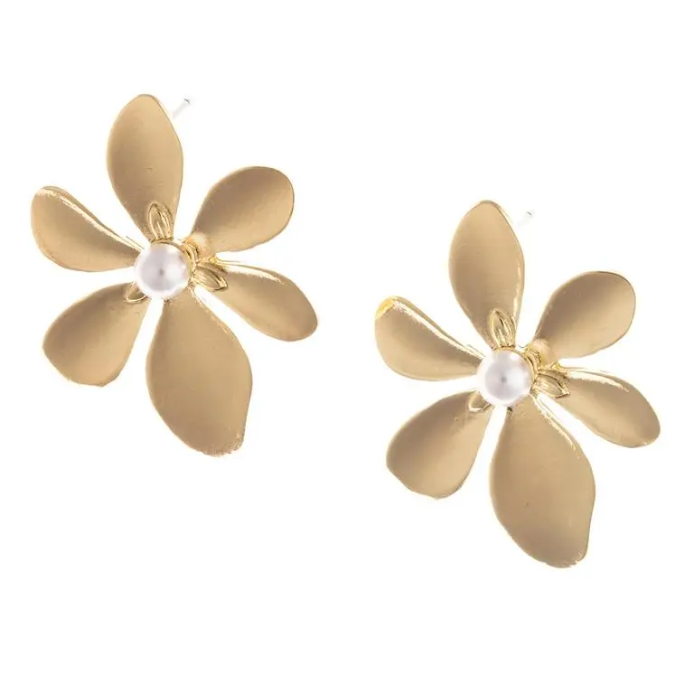 Elegant Form Floral Earrings