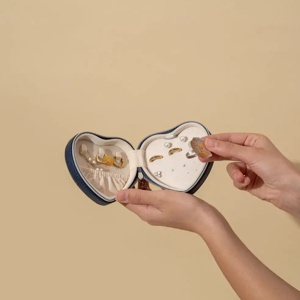 Compact Streamlined Portable Jewelry Storage Box