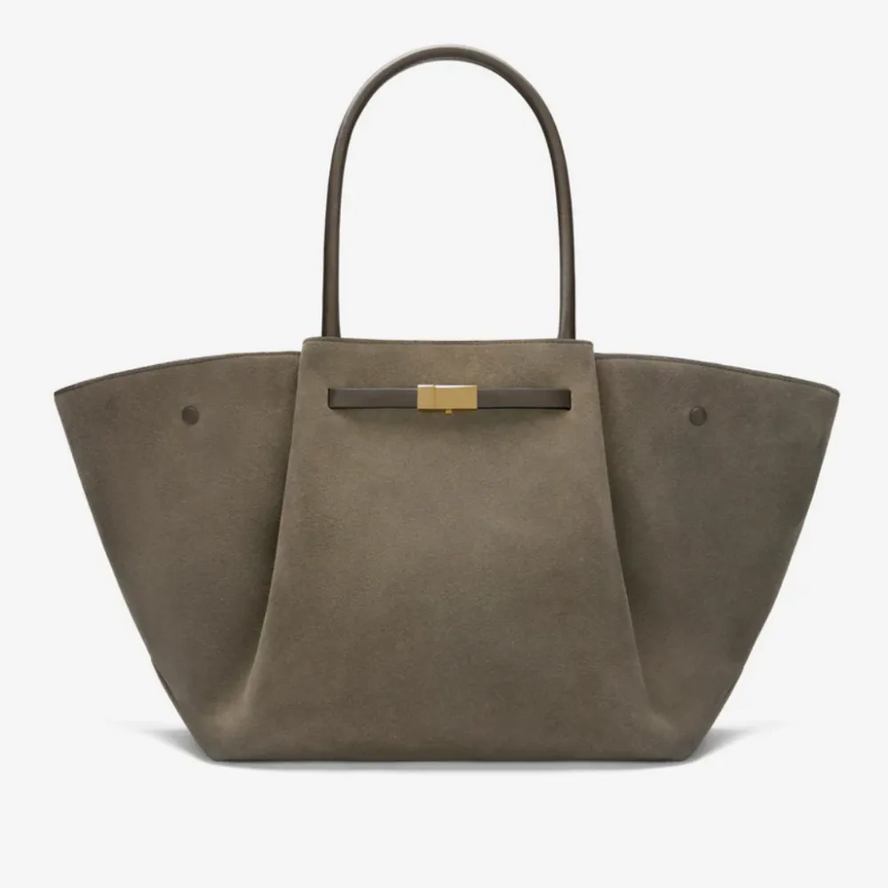 Minimal Soft Grain Handbag