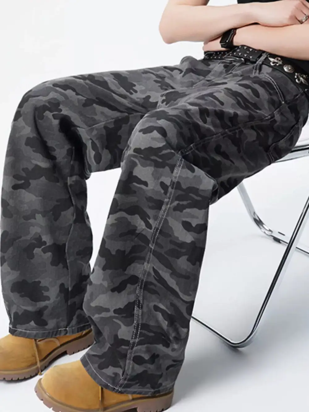 Men's Full Size Loose Fit Camouflage Cargo Pants