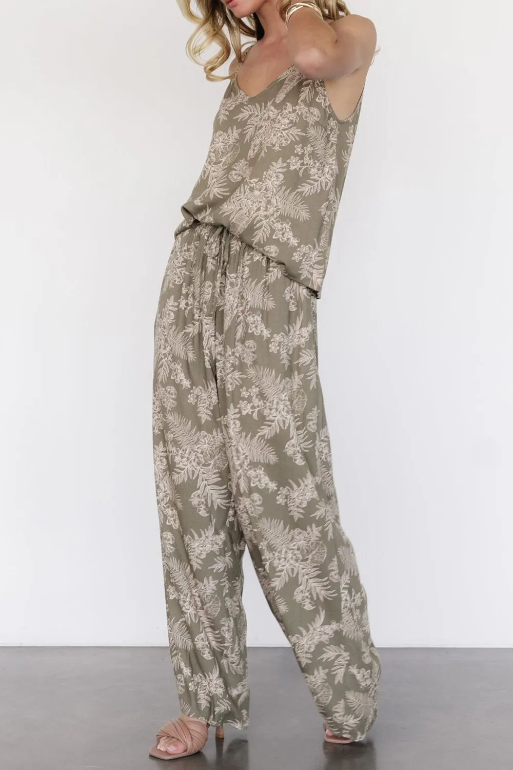Artistic Lightweight Slim-Fit  Olive Print  Pants