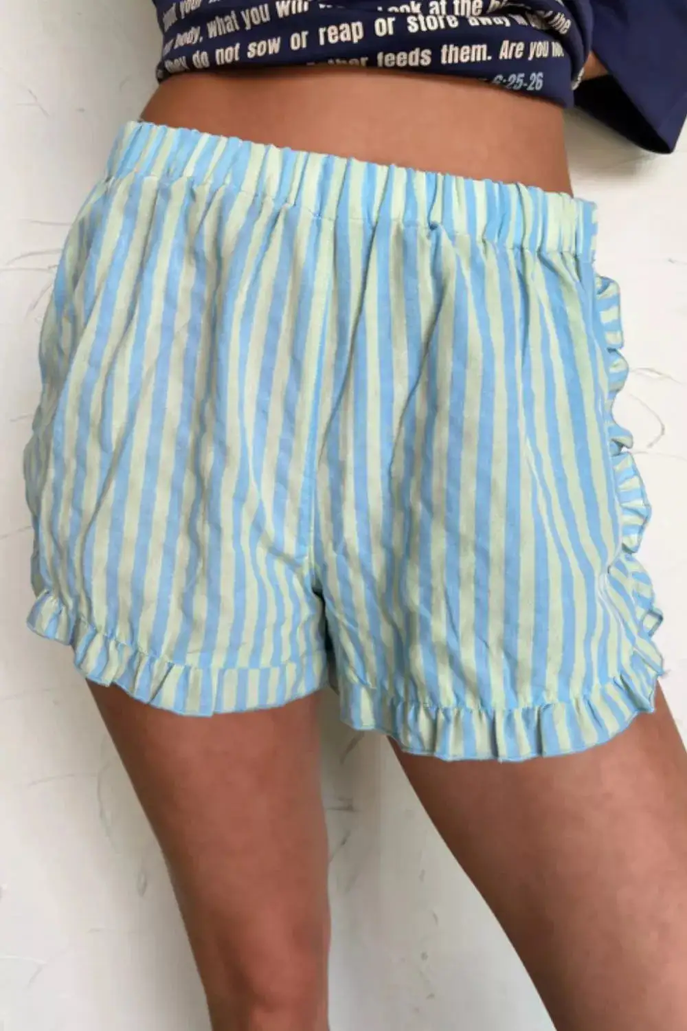 Striped Elastic Waist 6 Casual Shorts