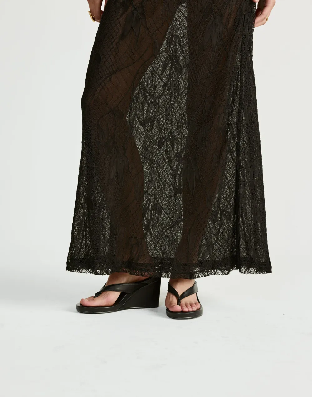 Low Waist Flowing Lace Skirt For Women