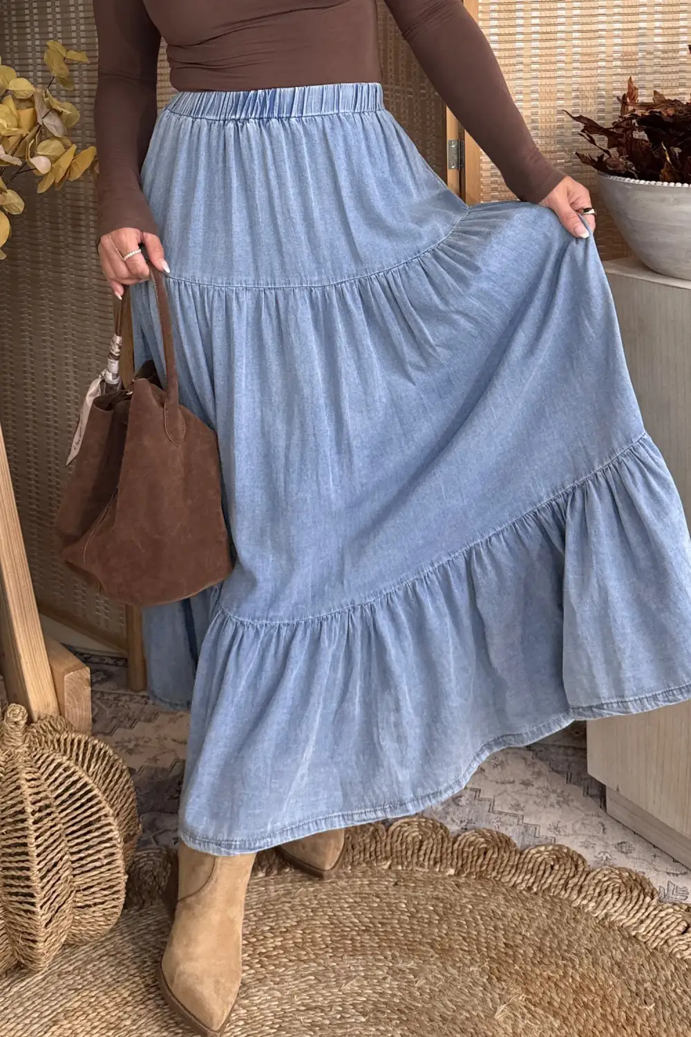 Sleek Flared Ruffle Trim Detail Skirt