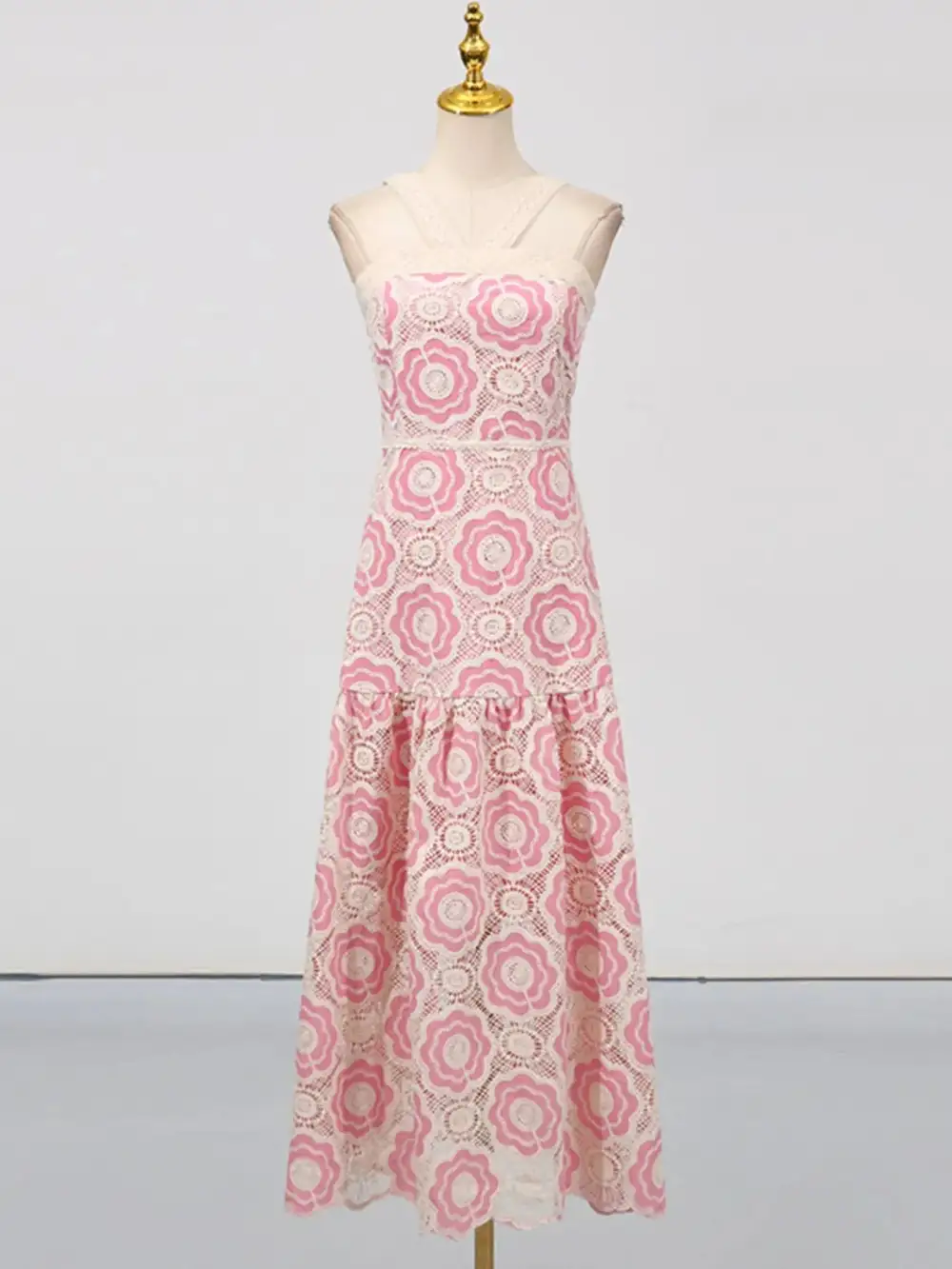 Lace Tiered Sleeveless Midi Dress