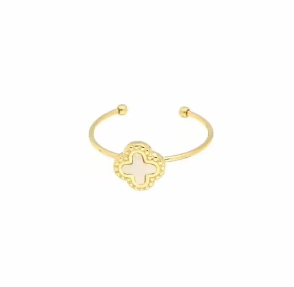 Pearl Clover Ring