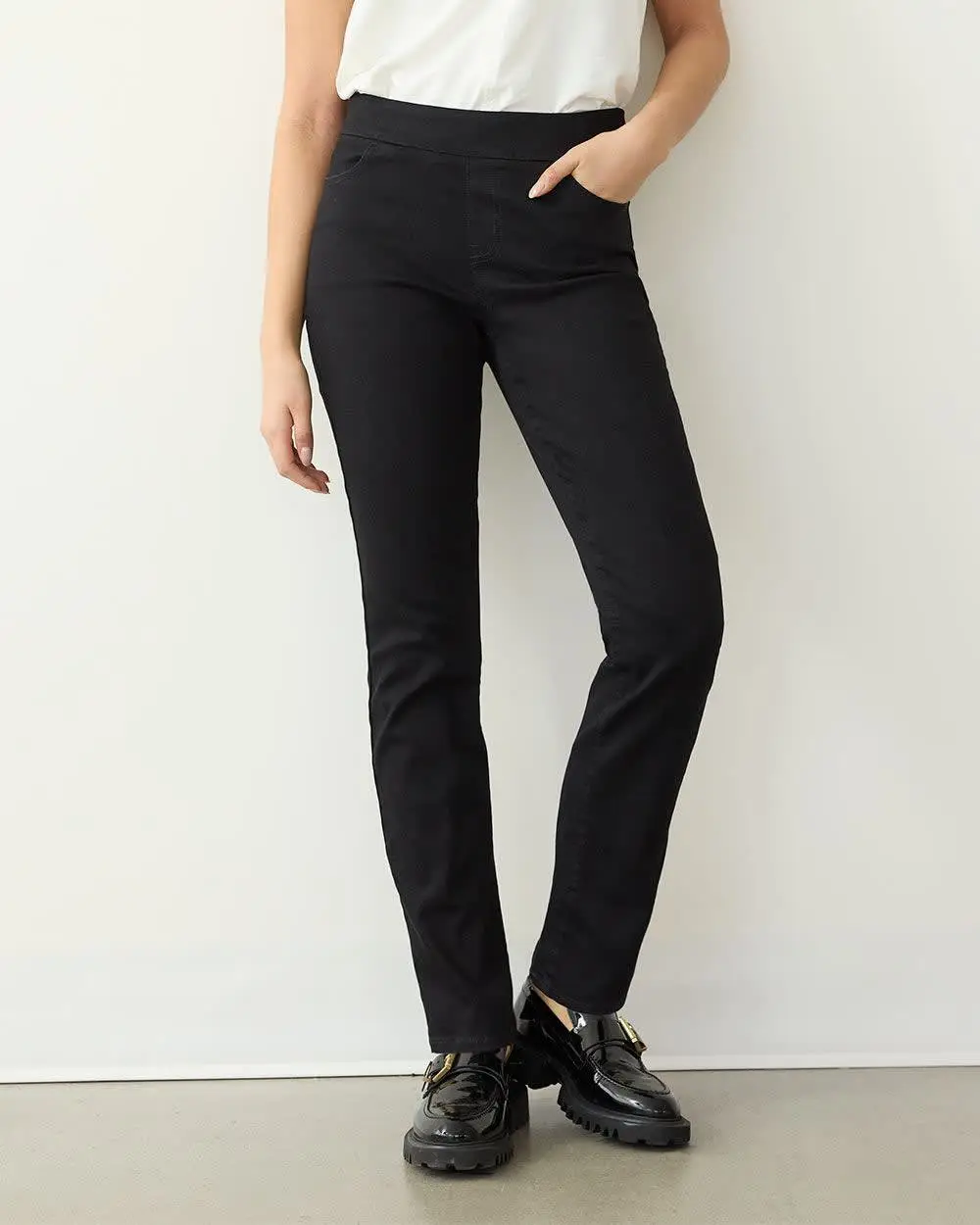Straight-Leg Mid-Rise Jean  Comfort