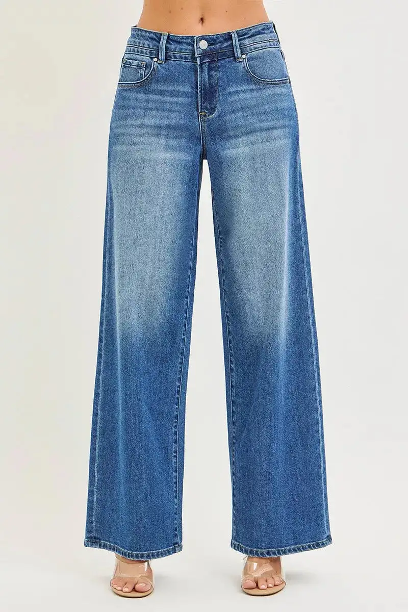 Smooth Pocketed Denim Jeans