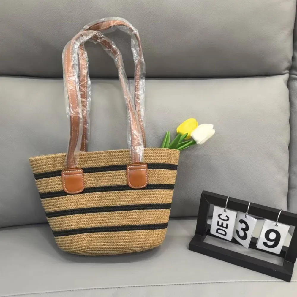 Woven Straw Tote Bag Large Capacity Shoulder Handbag Beach