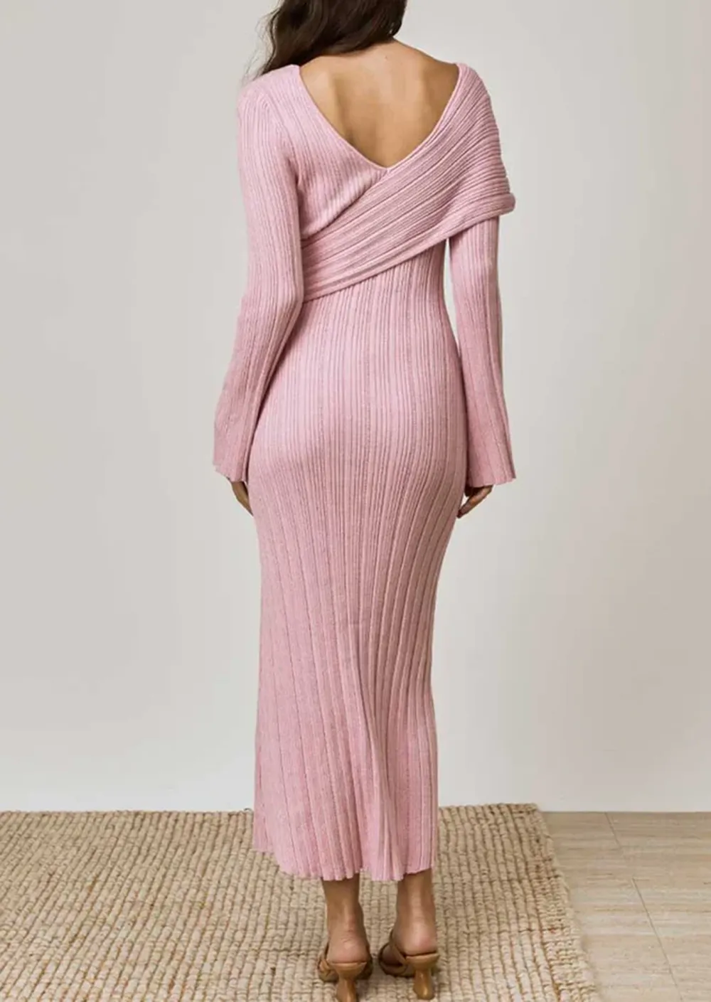 RIBBED LONG SLEEVE MIDI DRESS