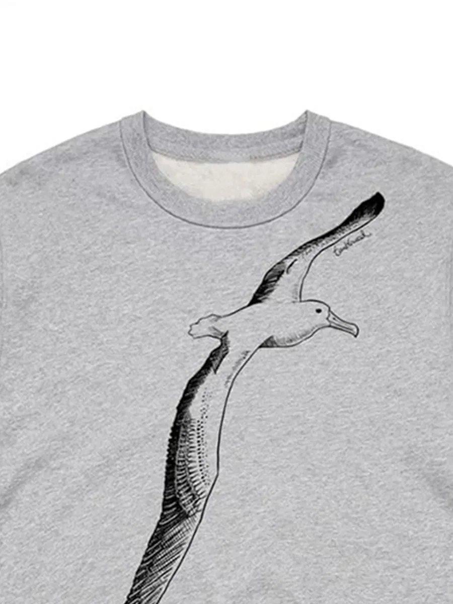 A versatile casual sports shirt with a simple albatross pattern