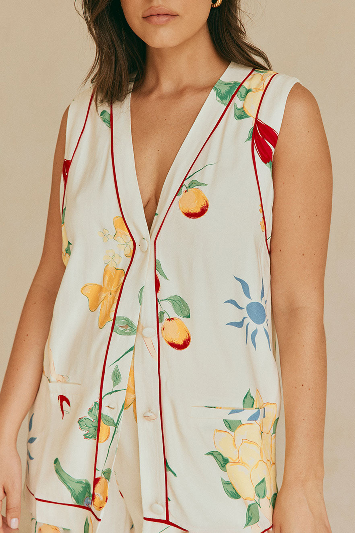 Floral Print Sleeveless Button Up Blouse