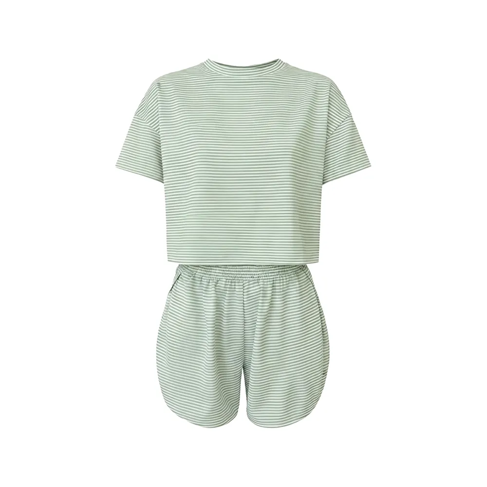 Women's Casual Round Neck T-shirt & Elastic Waist Shorts