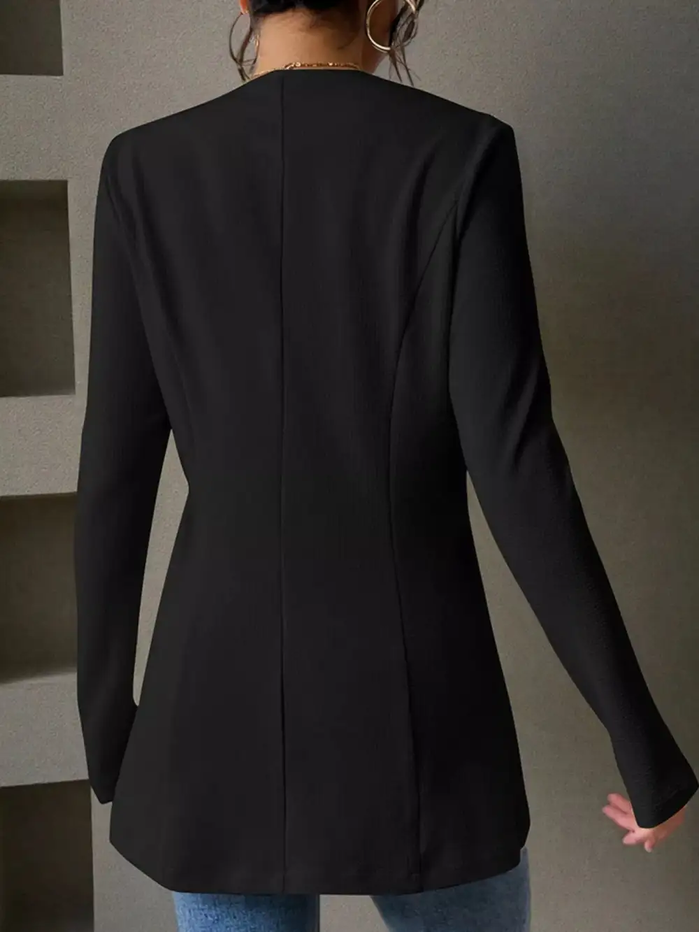 Modern Single-Button Long-Sleeve Blazer