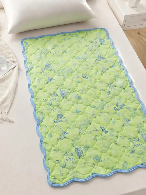 Blue Botanical Print Cooling Mat