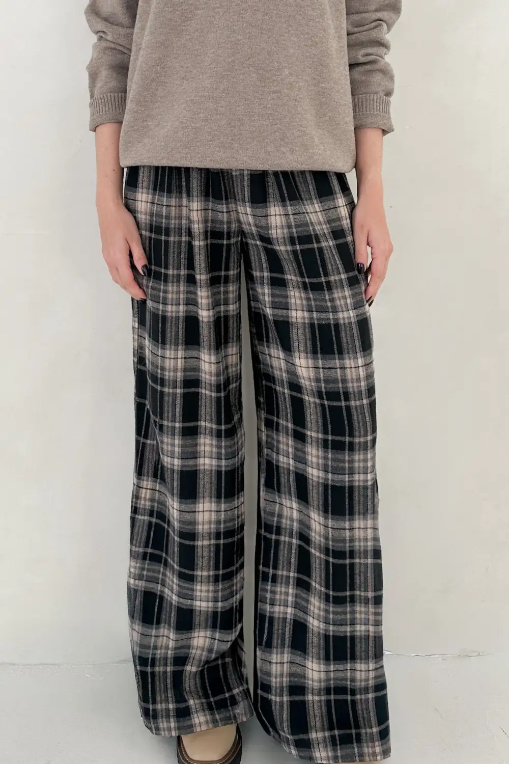 Soft Line Relaxed Soft Pants